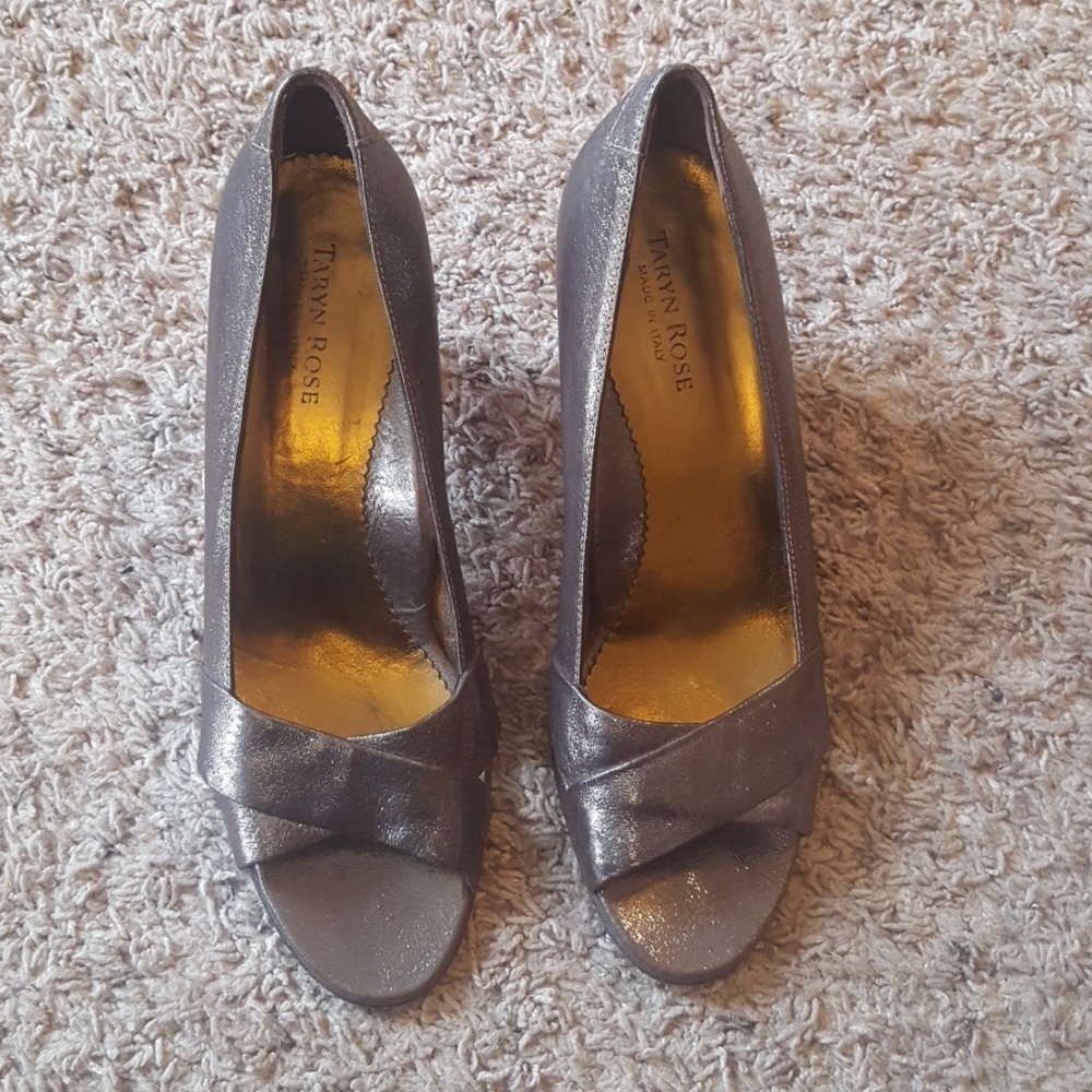Taryn Rose peep toe pumps